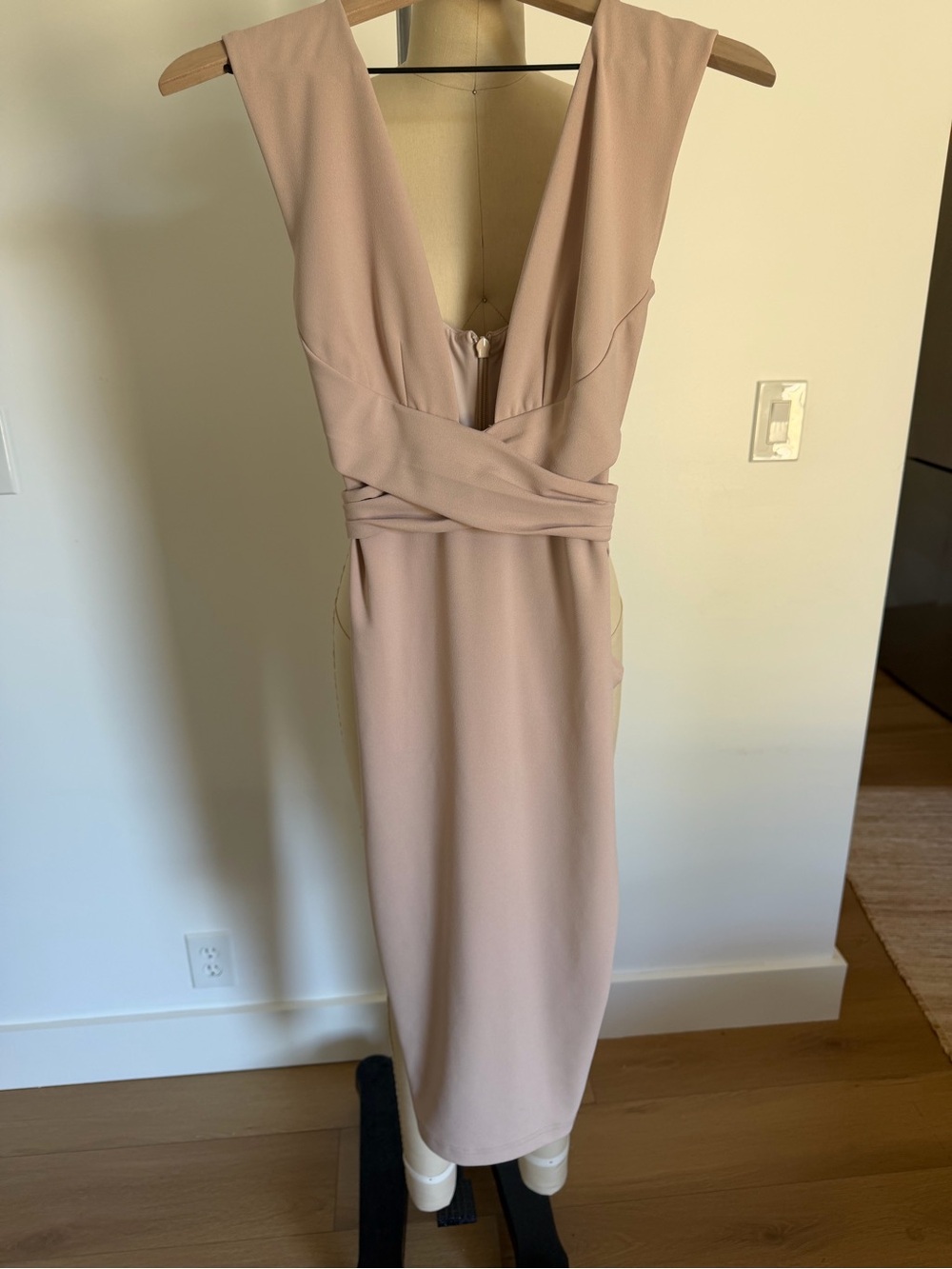 Nookie Royal Midi Dress in Nude S